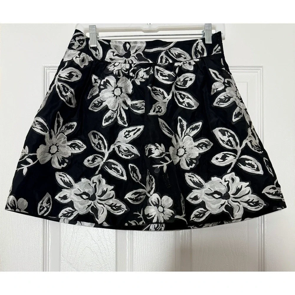 Banana Republic Floral Jacquard A-Line Skirt Coquette Feminine Size 2